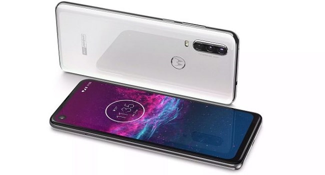Motorola One в белом цвете